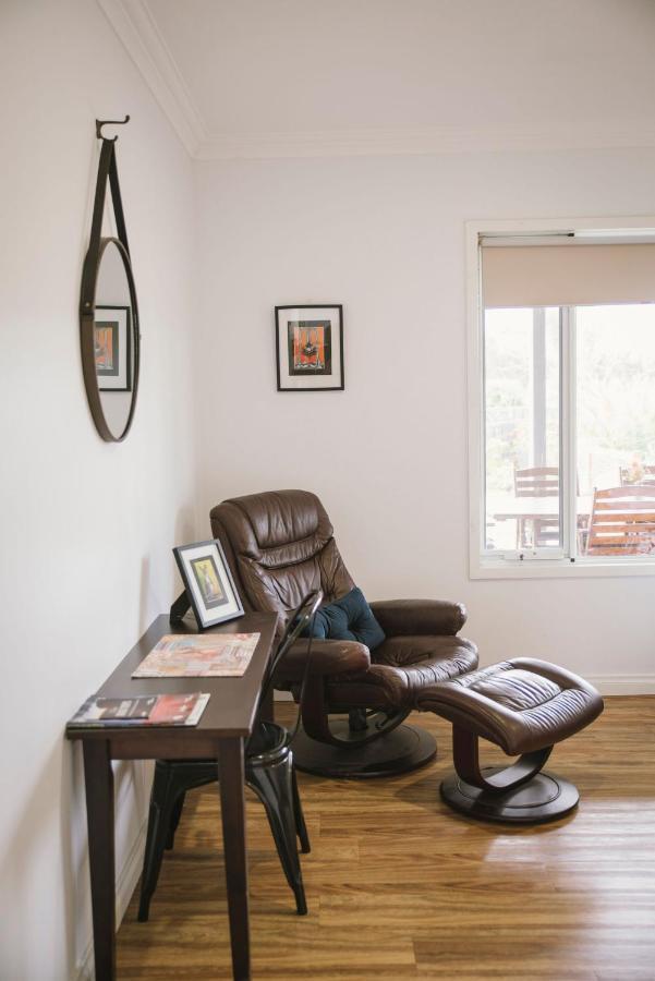 The Mains Guest House 2 Bedroom Farm Stay Corrigin Eksteriør billede